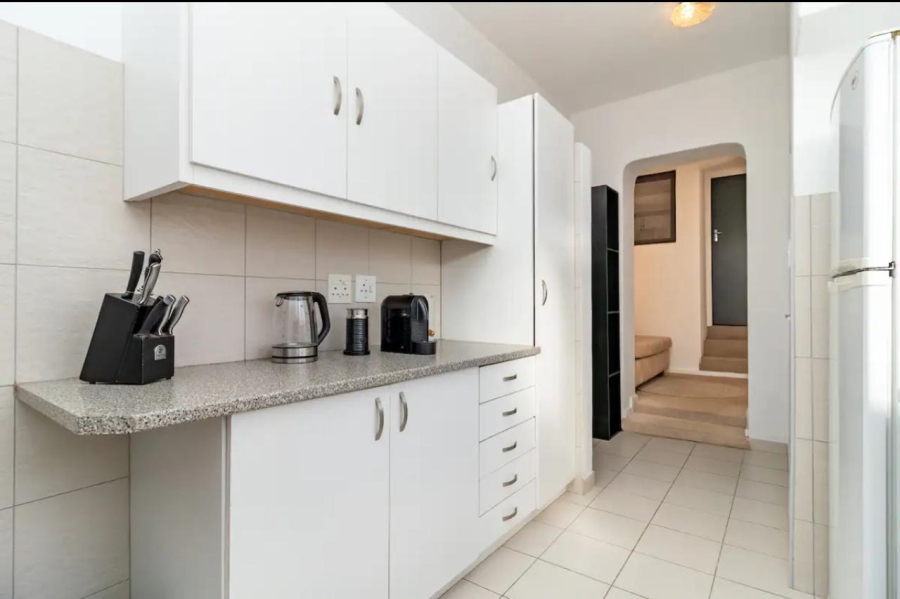 To Let 2 Bedroom Property for Rent in Camps Bay Western Cape